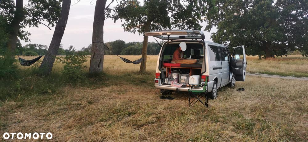 Volkswagen Caravelle - 4