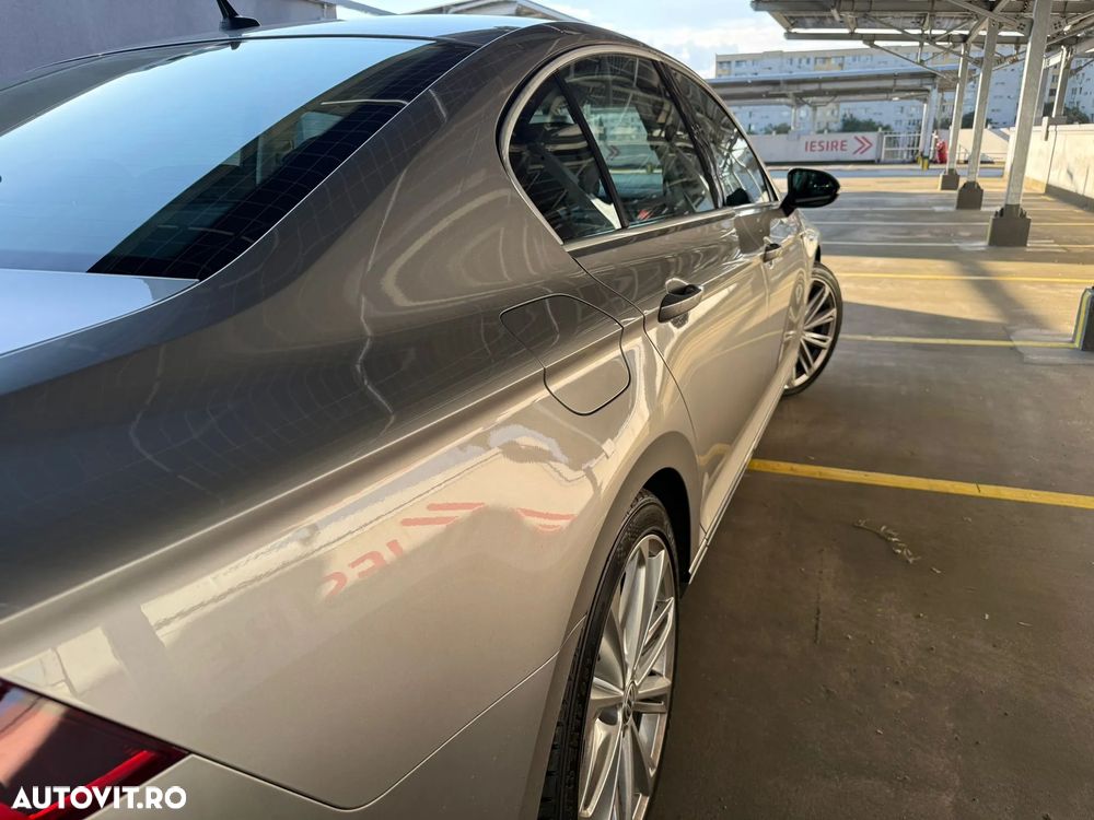Volkswagen Passat Variant 2.0 TDI DSG 4Motion Highline - 15
