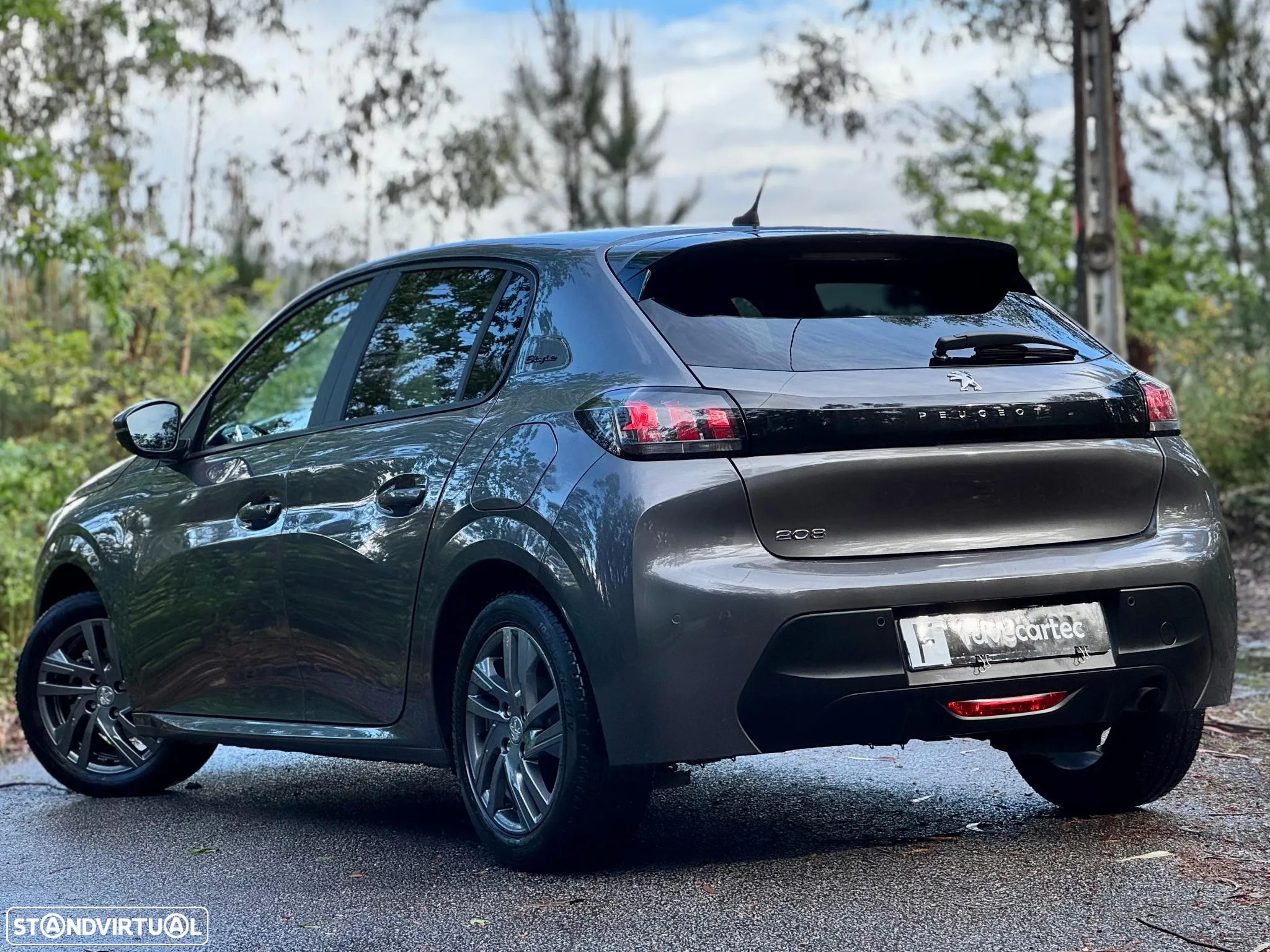 Peugeot 208 1.2 PureTech SE Style - 23