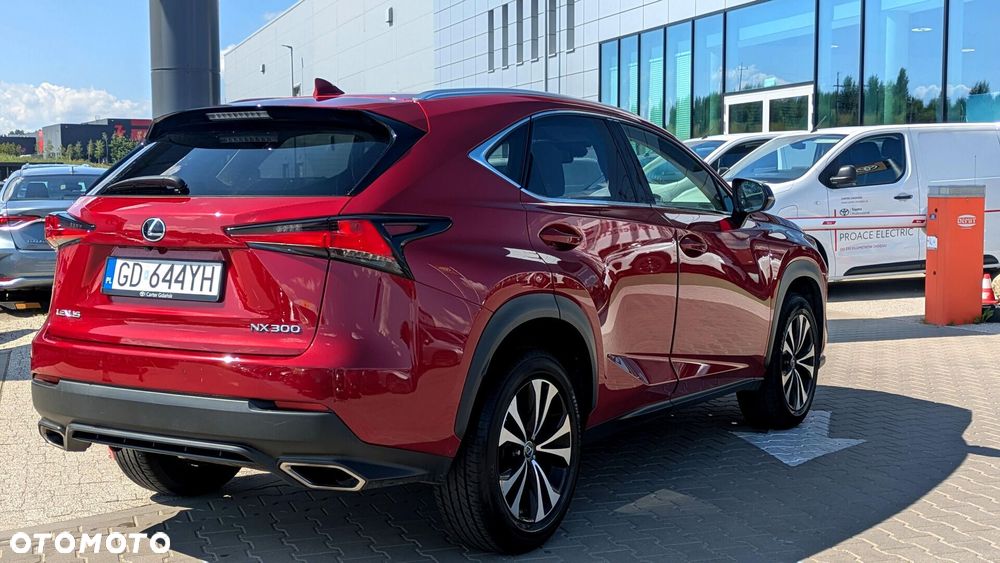 Lexus NX 300 F Impression AWD - 3
