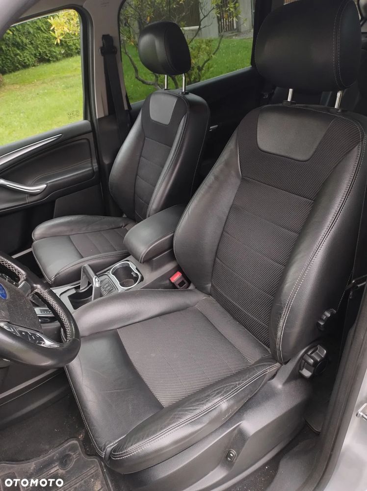 Ford Galaxy - 27