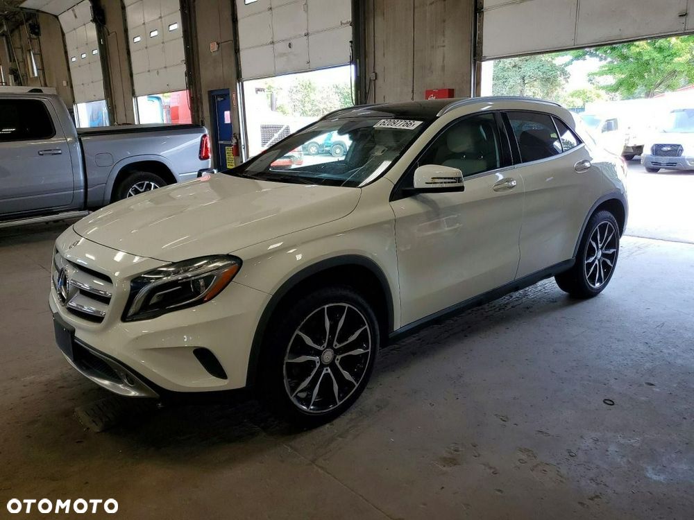 Mercedes-Benz Gla 2016 photo 3