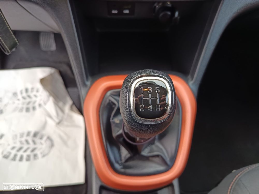 Hyundai i10 1.0 Urban - 25