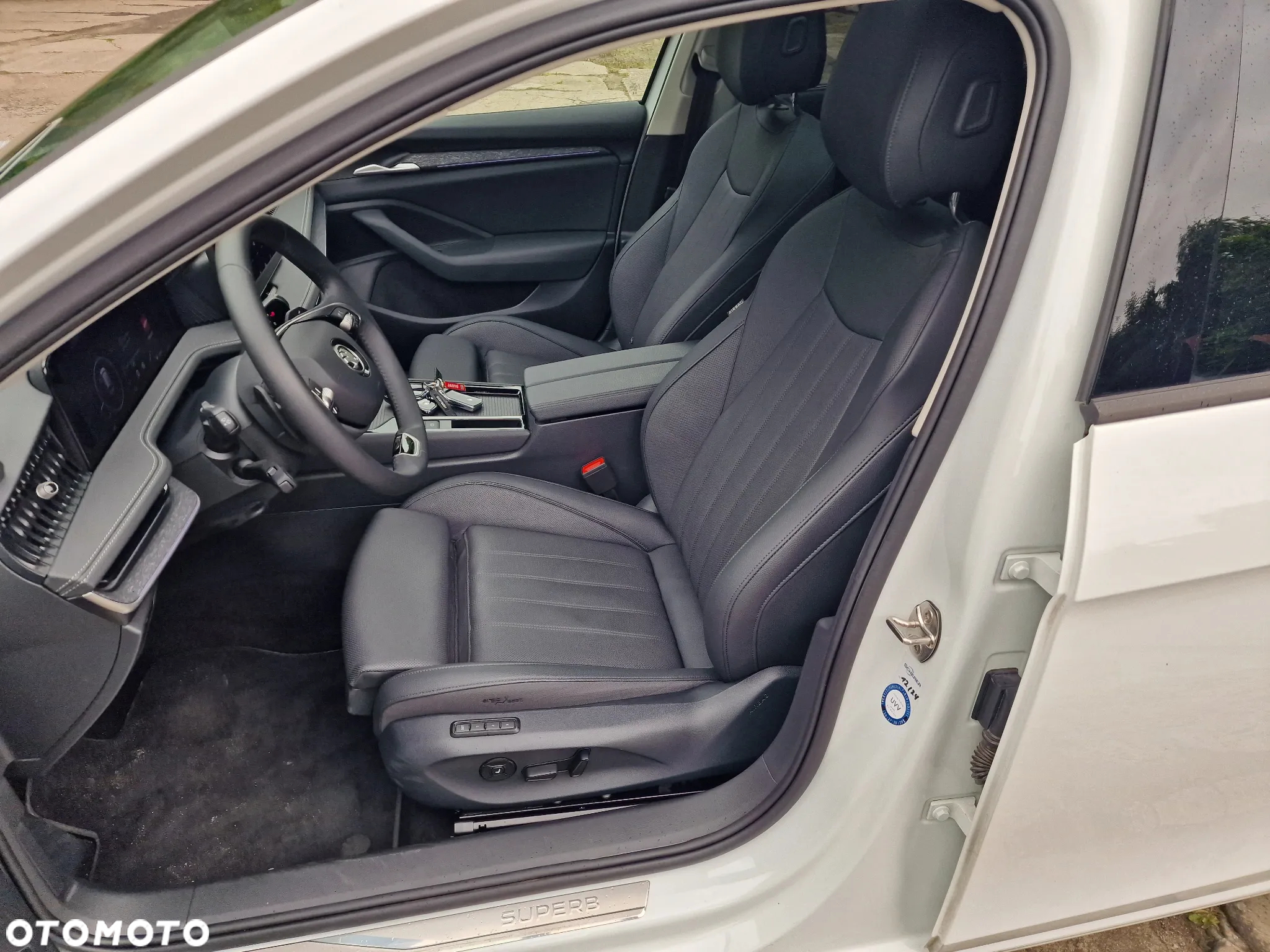 Skoda Superb 2.0 TDI DSG Premium Edition - 18