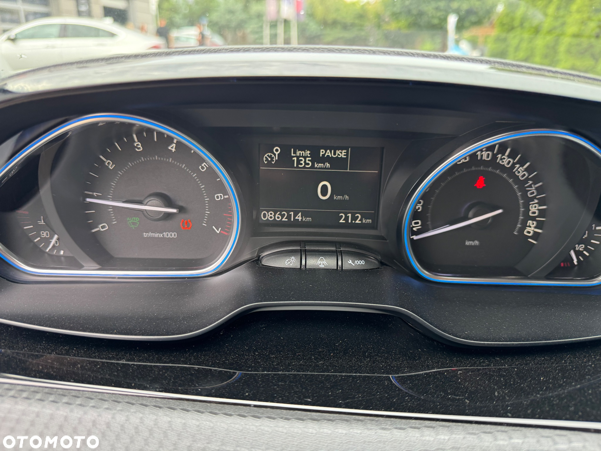 Peugeot 2008 PureTech 130 Stop&Start Allure - 23
