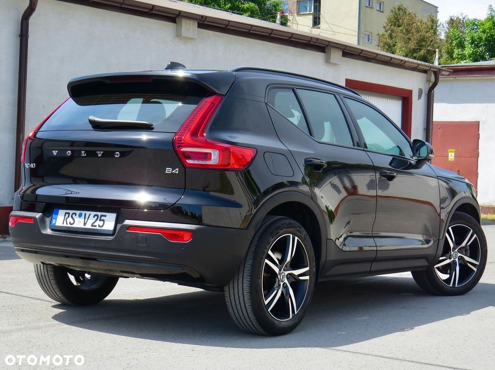 Volvo XC 40 B4 B DKG Ultra Dark - 5