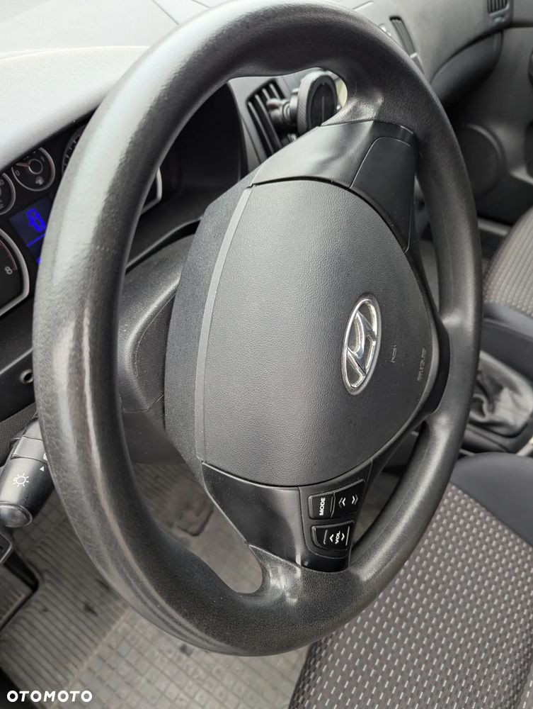 Hyundai i30 1.6 Comfort - 23