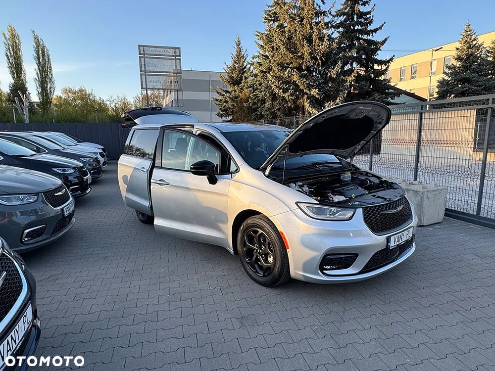 Chrysler Pacifica - 9