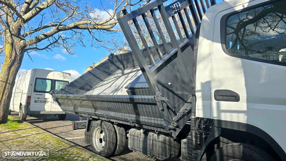 Mitsubishi Fuso Canter - 12