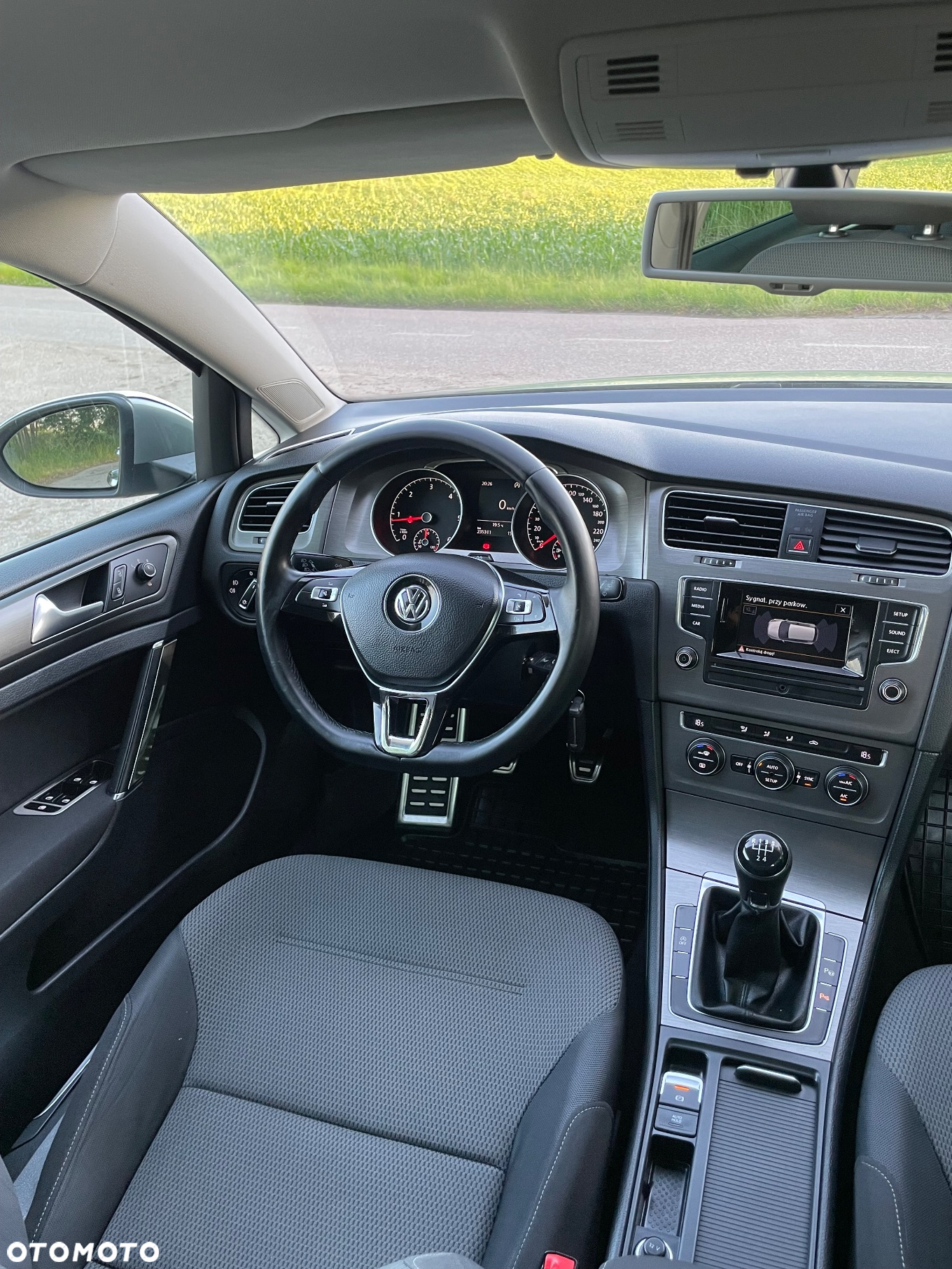 Volkswagen Golf VI 1.6 TDI Highline - 23
