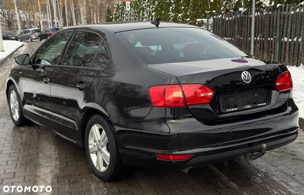 Volkswagen Jetta 1.6 TDI Blue Motion Technology Match - 8