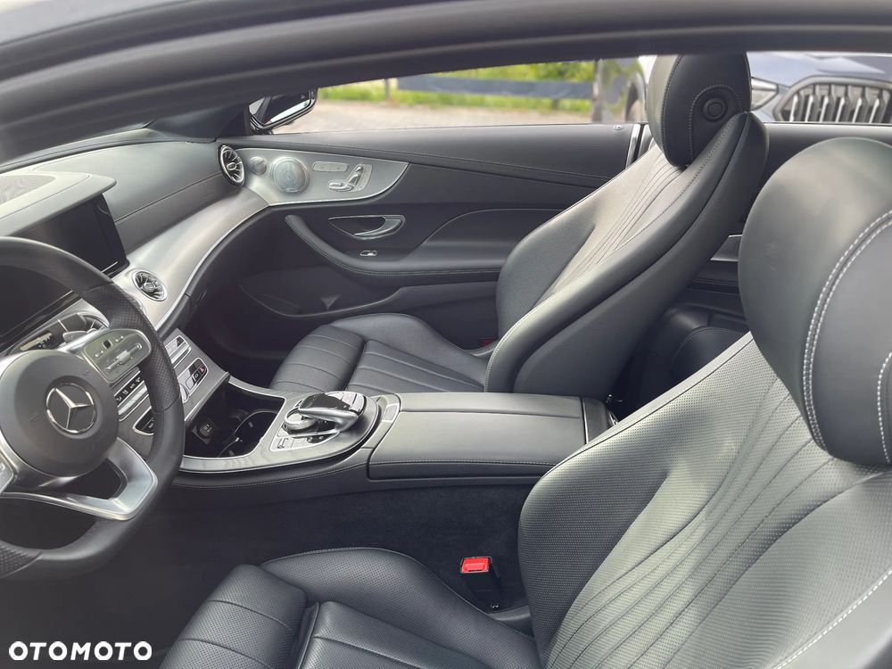 Mercedes-Benz Klasa E 300 Coupe 9G-TRONIC - 19