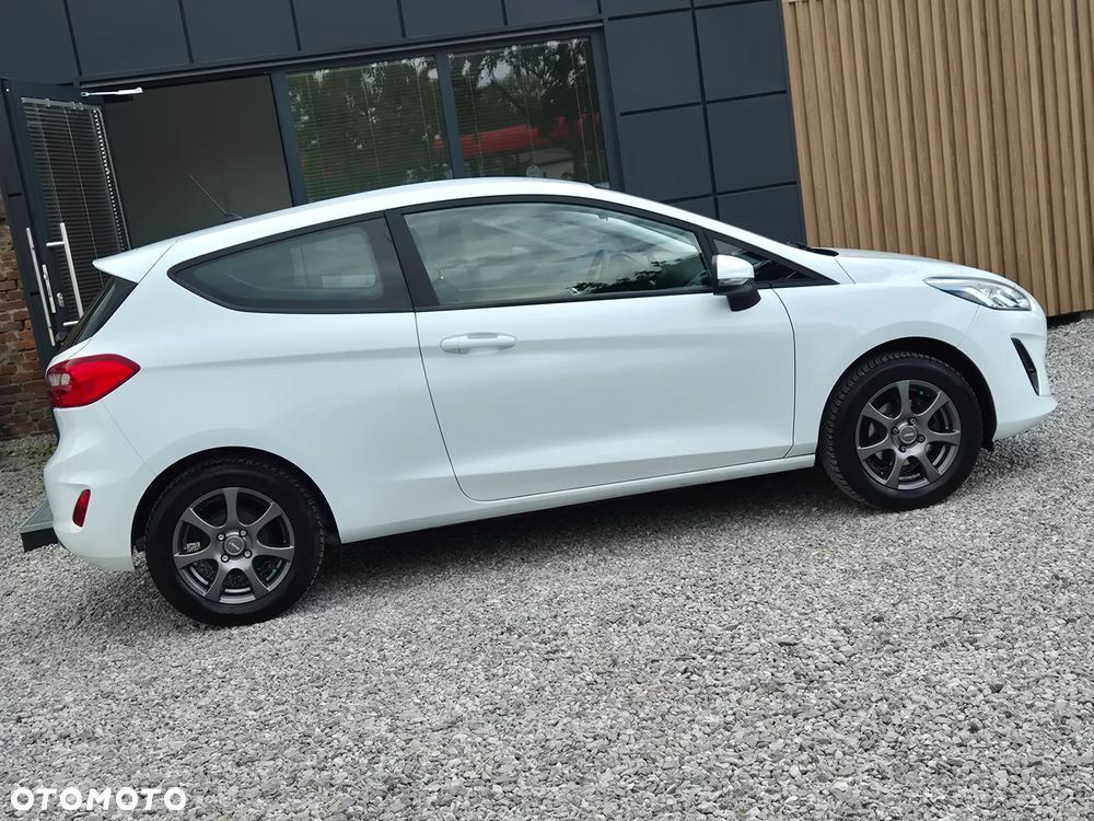 Ford Fiesta 1.1 TREND - 12