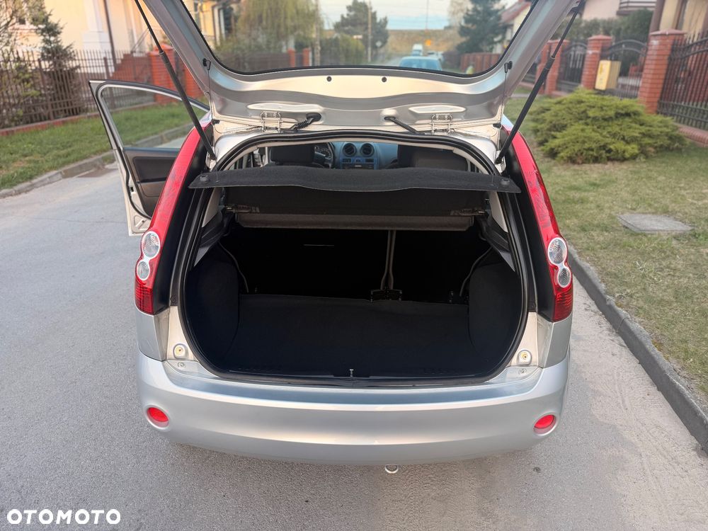 Ford Fiesta 1.4 Silver Magic - 15