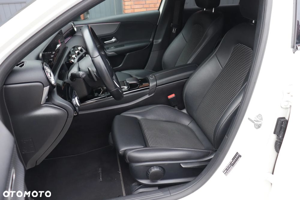 Mercedes-Benz Klasa A 200 7G-DCT - 23