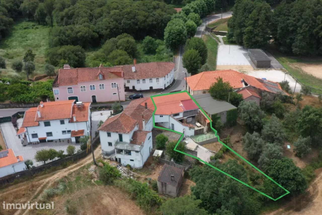 Moradia T3 com Jardim + Apartamento T2 Independente | A apenas 100 met - Grande imagem: 2/42