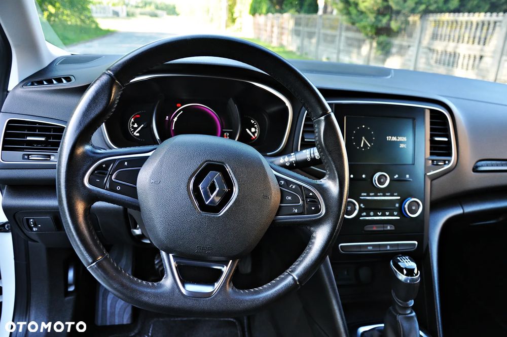 Renault Megane ENERGY TCe 100 EXPERIENCE - 16