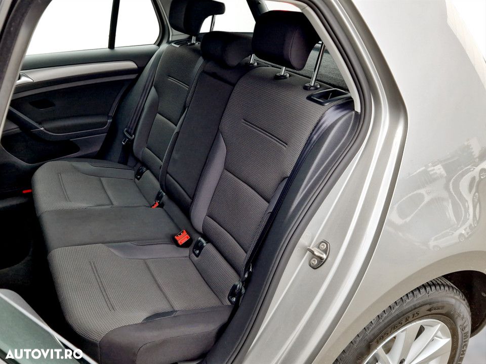 Volkswagen Golf 1.2 TSI Comfortline - 14