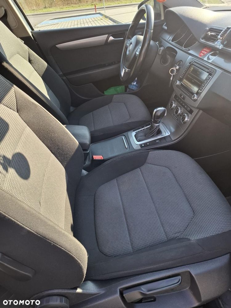 Volkswagen Passat 2.0 TDI DSG BlueMotion Technology Comfortline - 10