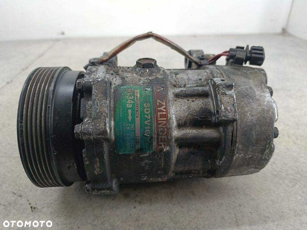 POMPA, SPRĘŻARKA KLIMATYZACJI VW GOLF III 1H0820803D SD7V16  SANDEN 1.9 TDI - 2