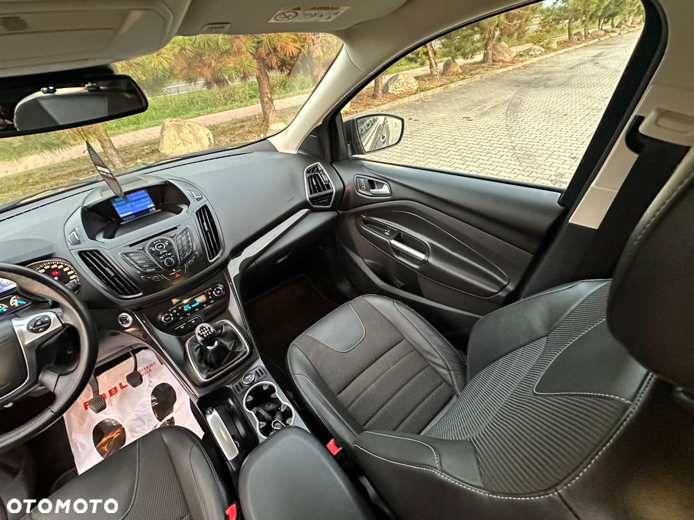 Ford Kuga 2.0 TDCi FWD Titanium - 24