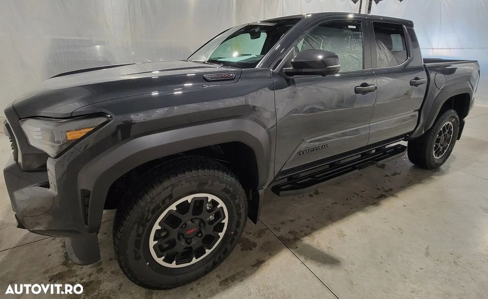 Toyota Tacoma - 9