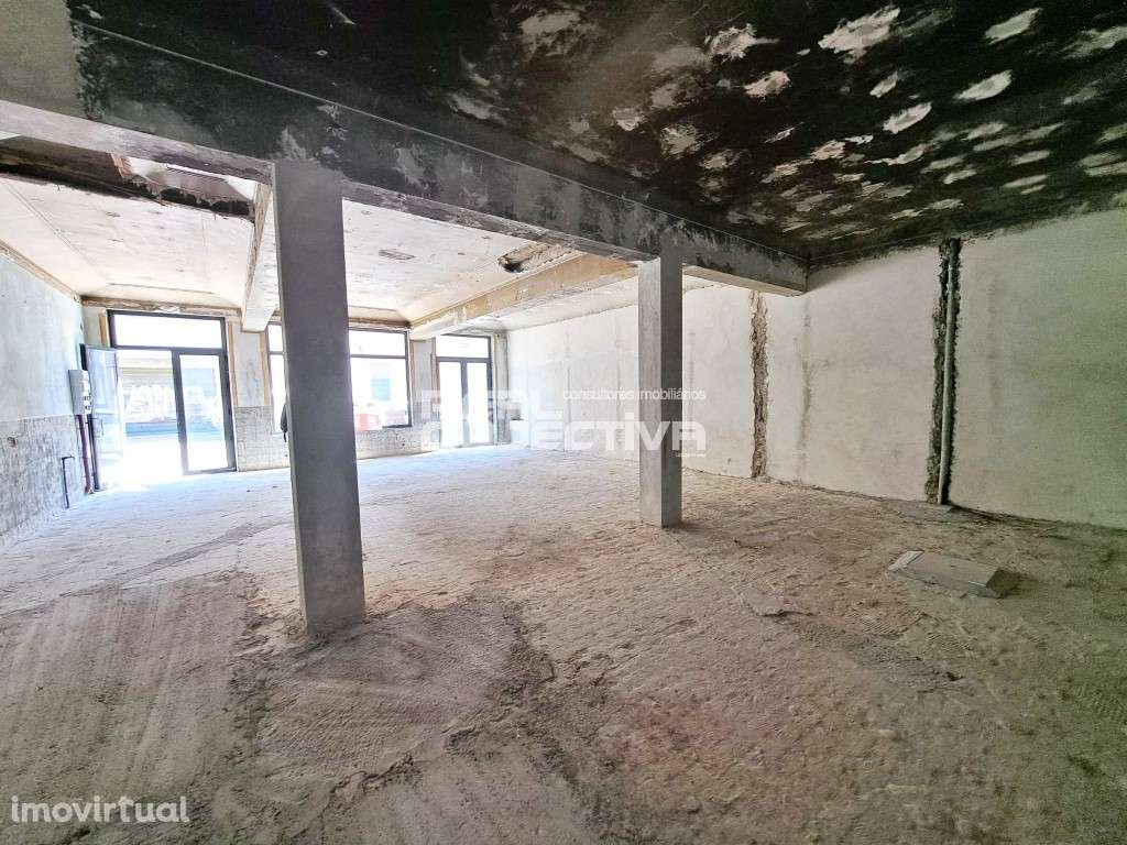 Loja com extraordinária visibilidade - Grande imagem: 5/14