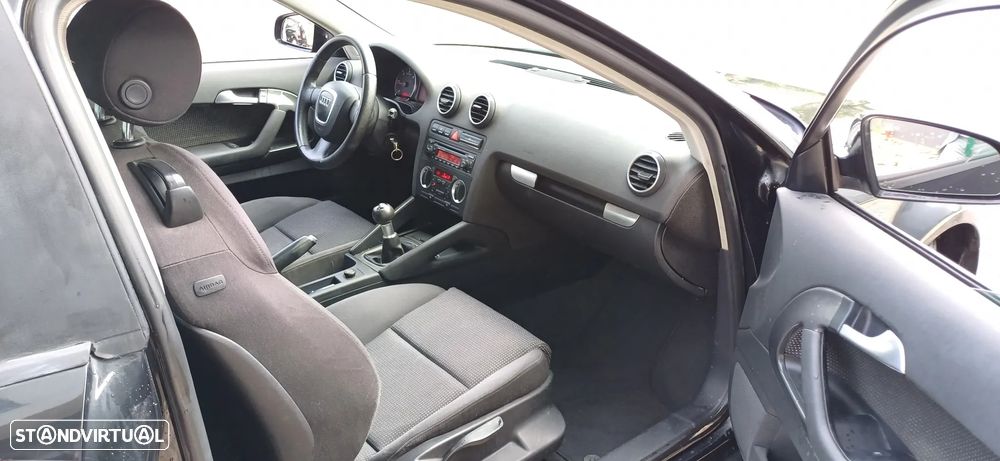 Audi A3 2.0 TDI Ambiente - 15