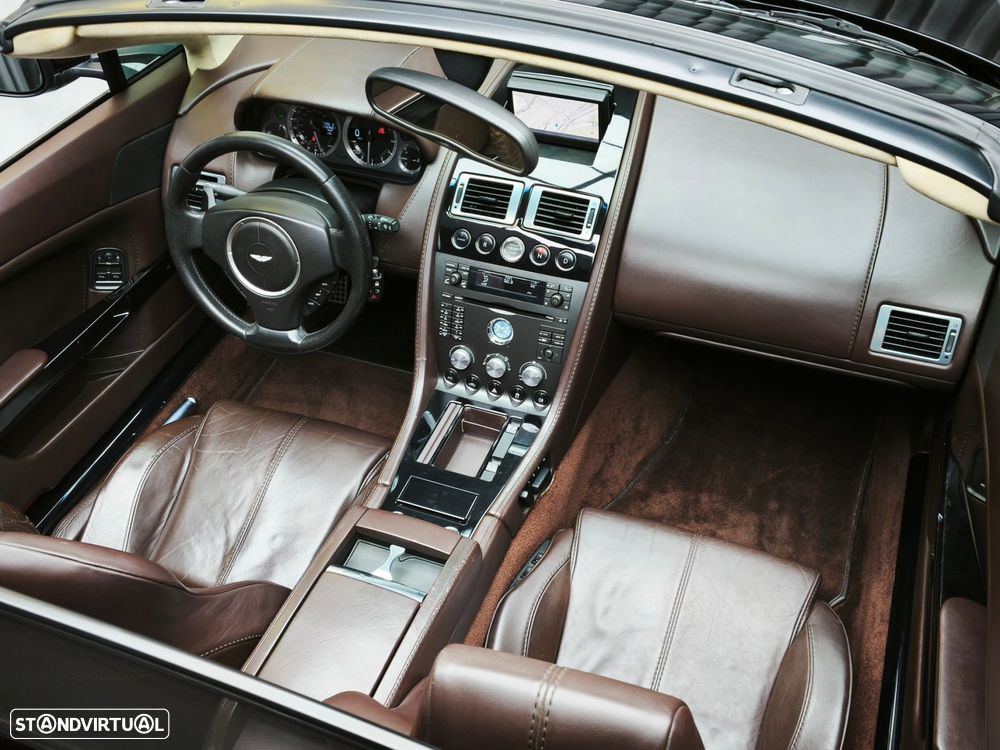 Aston Martin Vantage Roadster Sportshift - 24