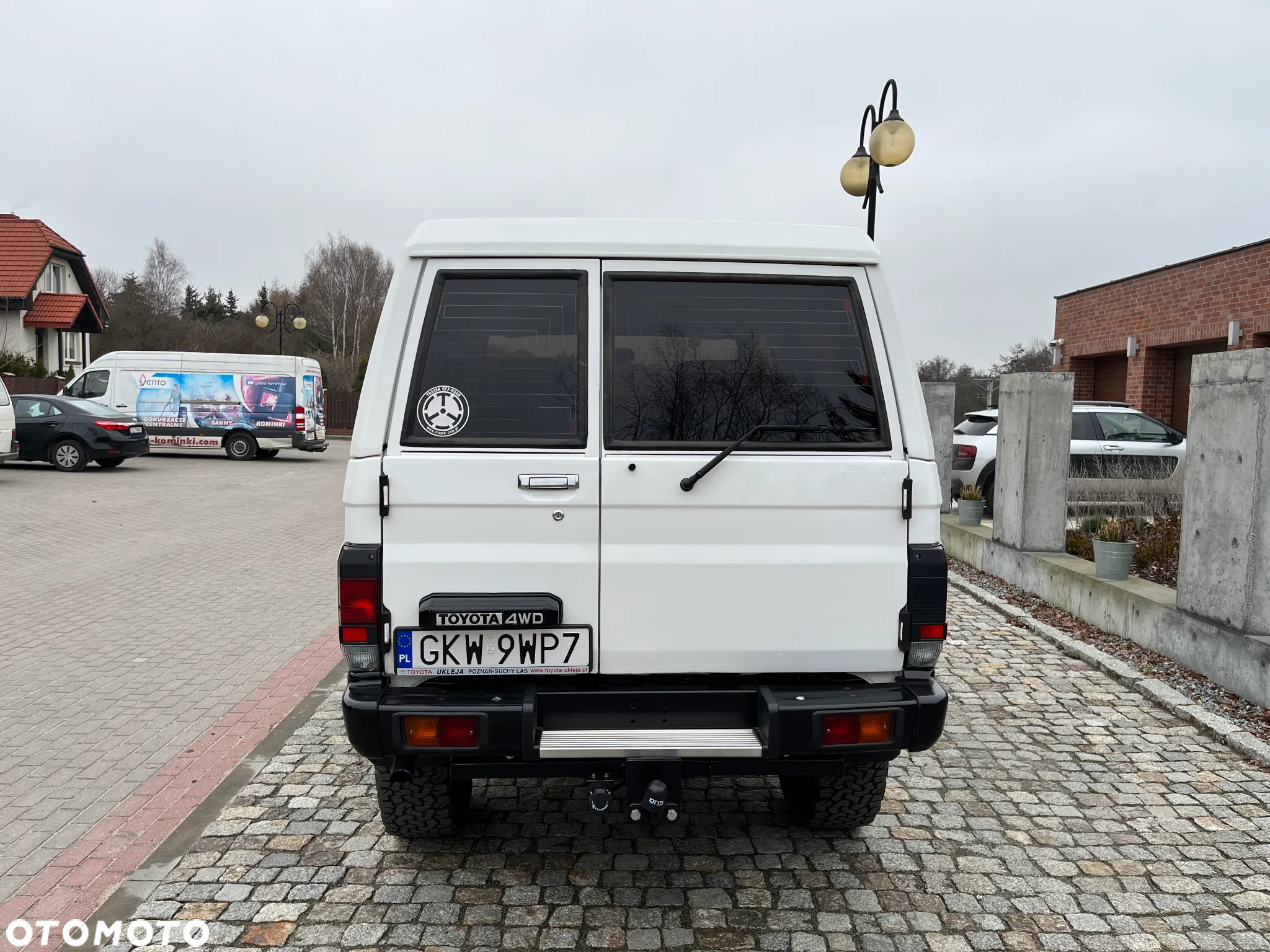 Toyota Land Cruiser HT LX - 4