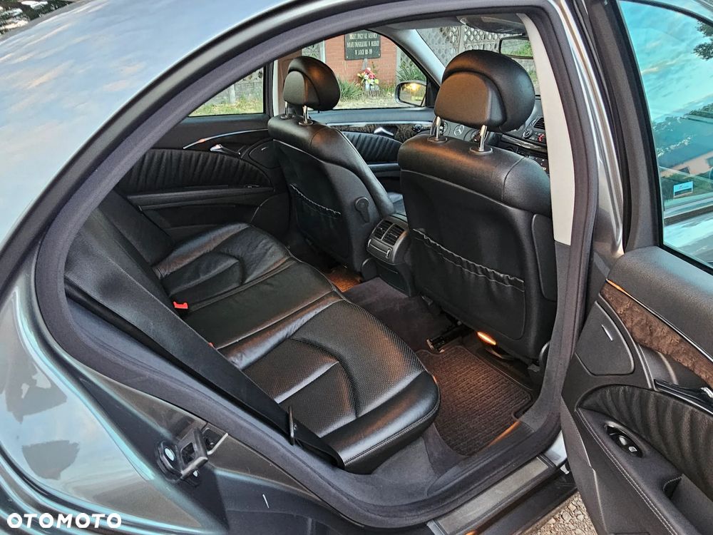 Mercedes-Benz Klasa E - 28