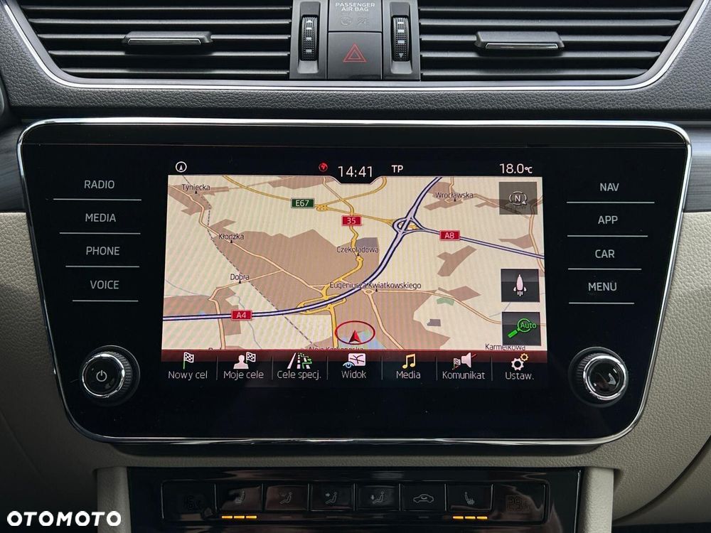 Skoda Superb 2.0 TDI SCR Style DSG - 29