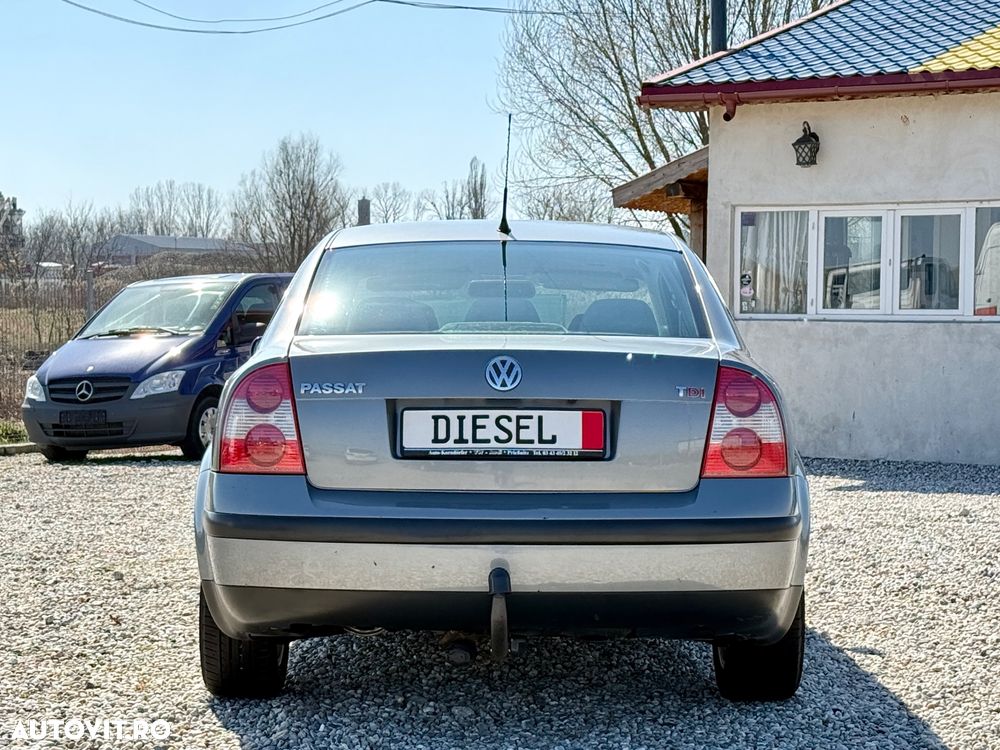 Volkswagen Passat - 12