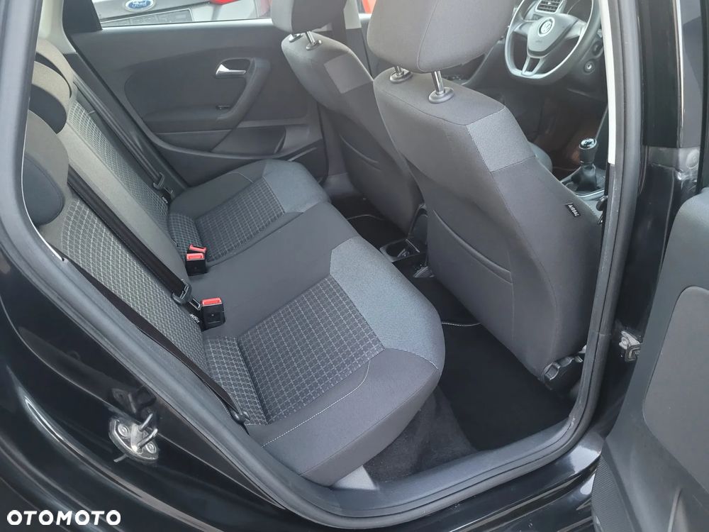 Volkswagen Polo 1.4 TDI (Blue Motion Technology) Comfortline - 11