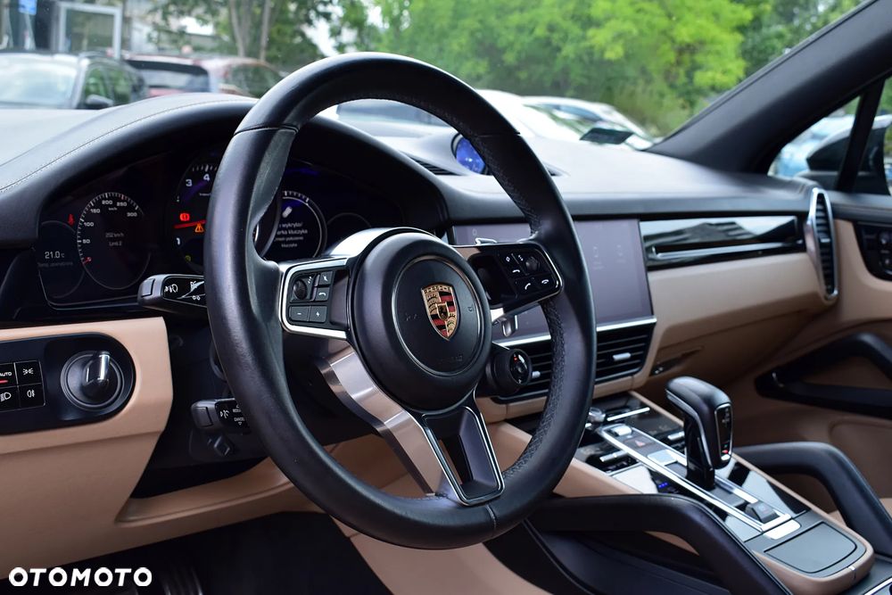 Porsche Cayenne S - 4