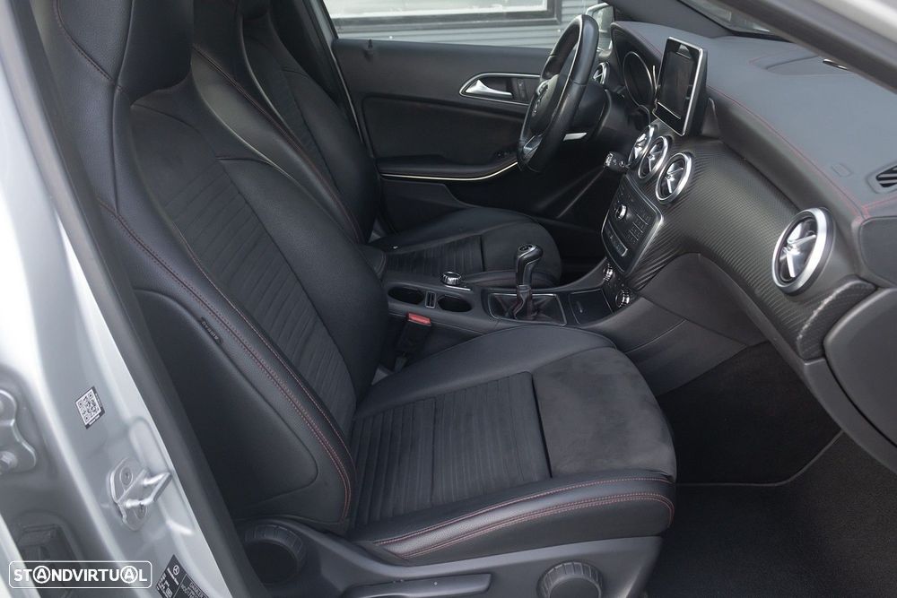 Mercedes-Benz A 180 d AMG Line - 19