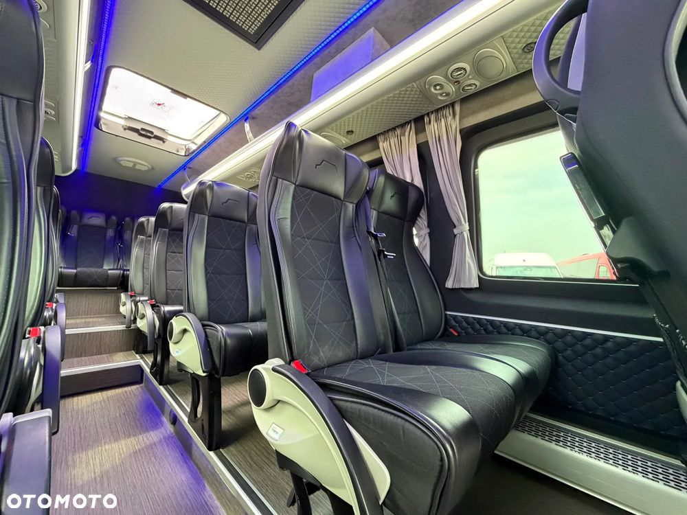 Mercedes-Benz Sprinter 519 - 22