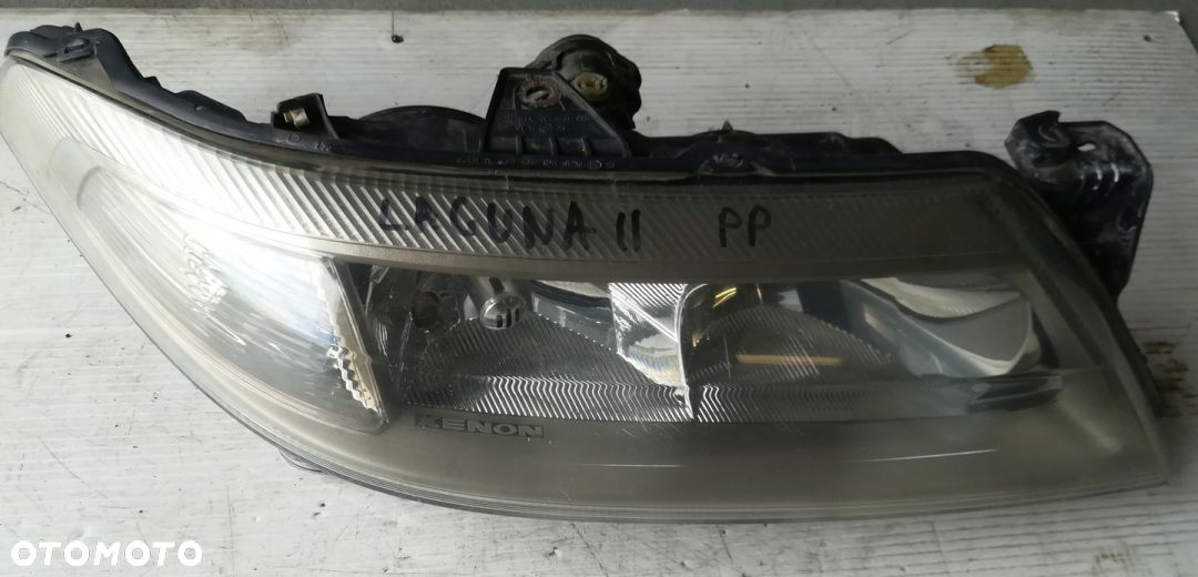 RENAULT LAGUNA II LAMPA PRAWY PRZÓD XENON EUROPA - 1
