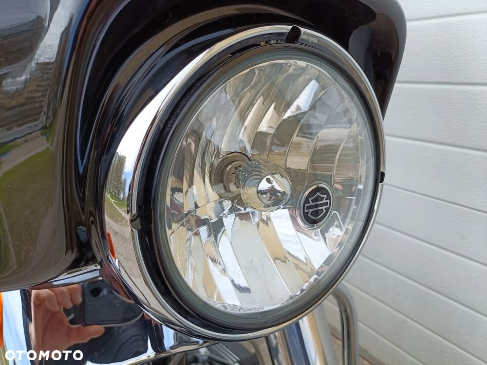 Harley-Davidson Touring Street Glide - 22