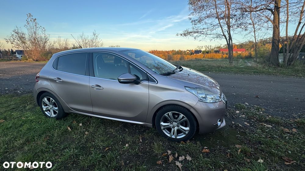 Peugeot 208 1.4 VTi Allure - 4
