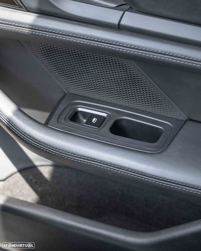Porsche Taycan Turbo - 45
