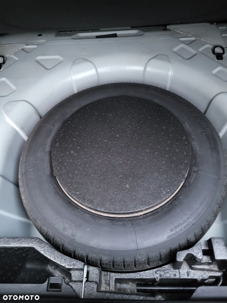 Renault Fluence 1.6 16V Techno Feel - 20