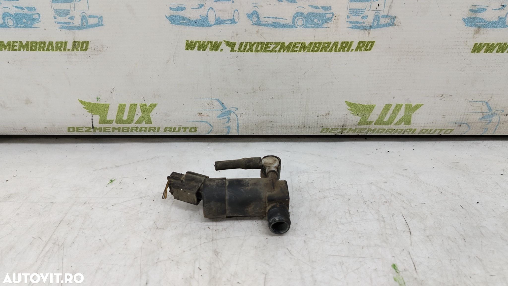 Pompa vas lichid parbriz 1s71-17k624-fe Ford C-Max 1 [2003 - 2007] - 1