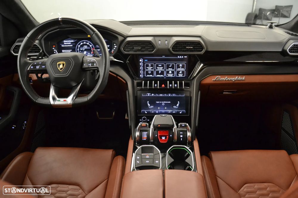 Lamborghini Urus - 21