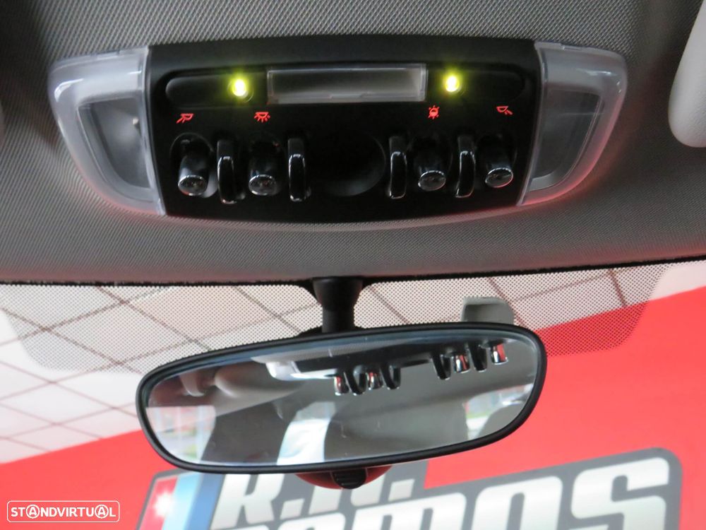 MINI 5 Portas Cooper D - 45