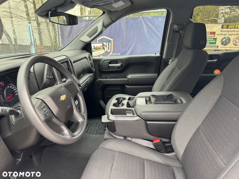 Chevrolet Silverado - 18