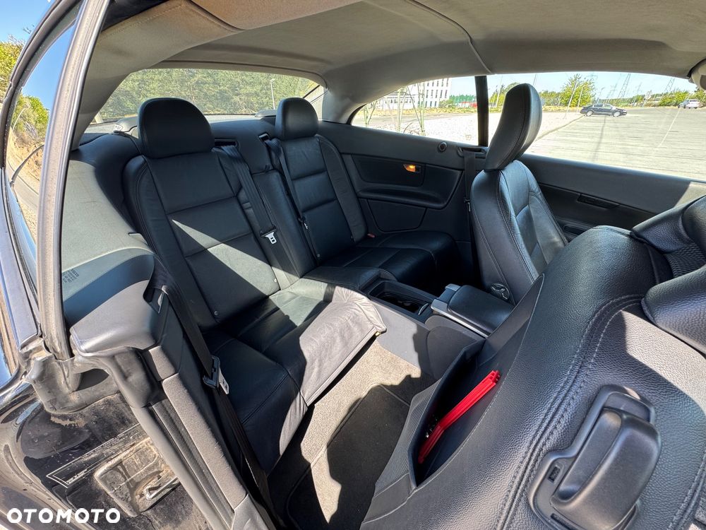 Volvo C70 2.0D Momentum - 12