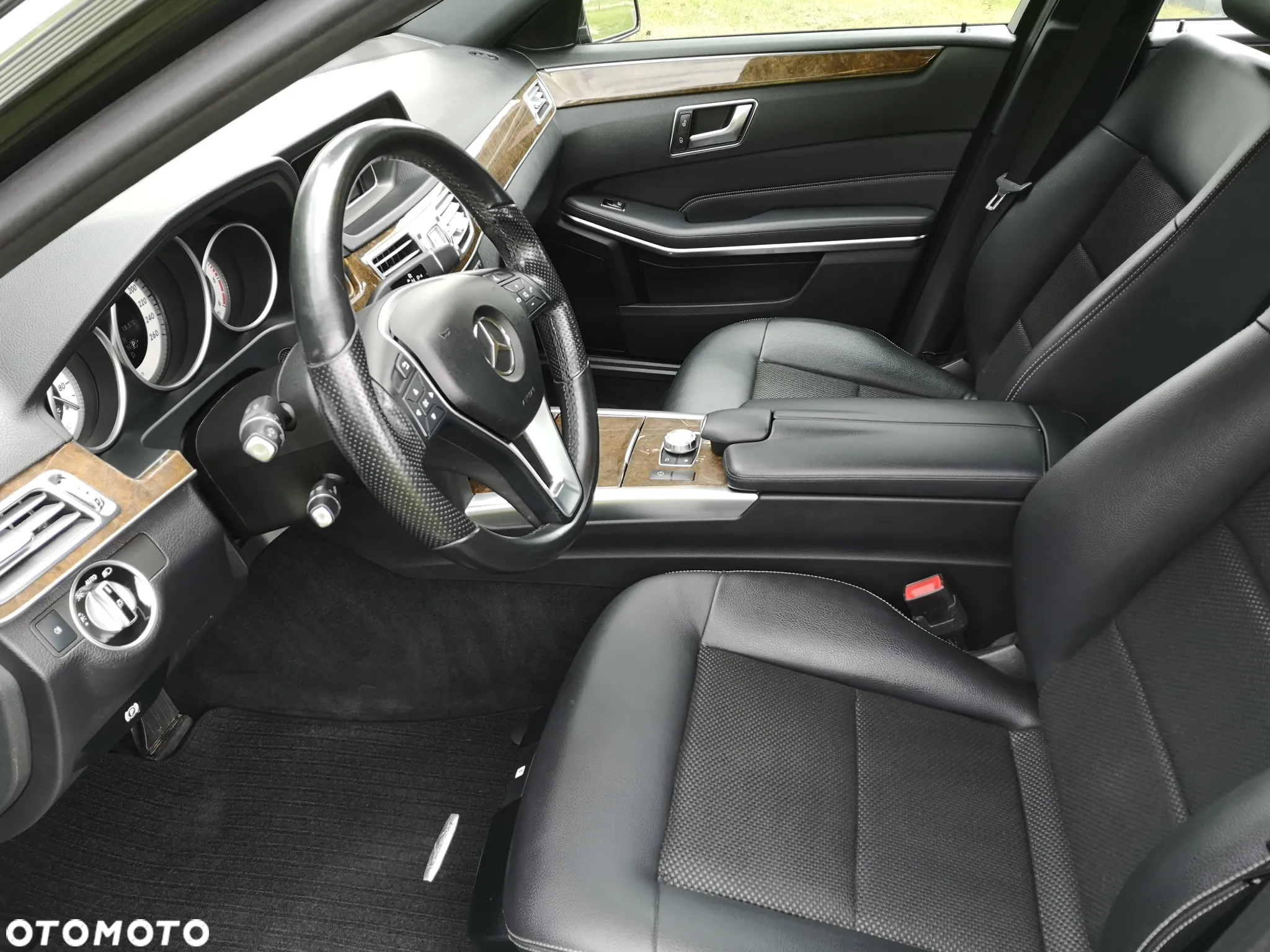 Mercedes-Benz Klasa E 220 CDI BlueEff Avantgarde - 5