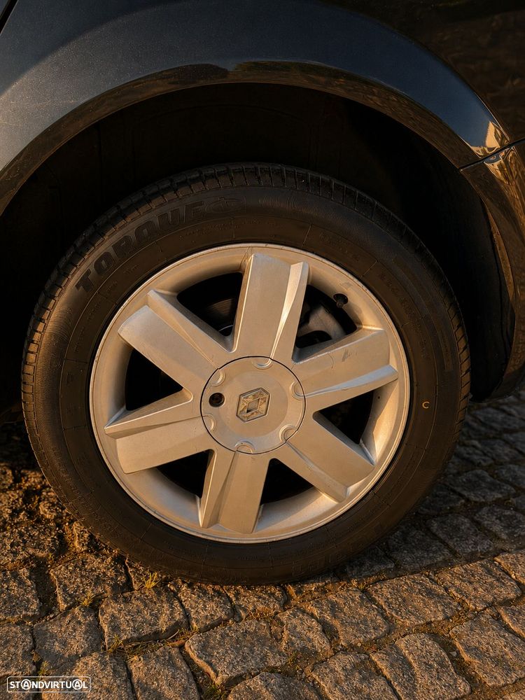 Renault Mégane 1.5 dCi Confort - 6