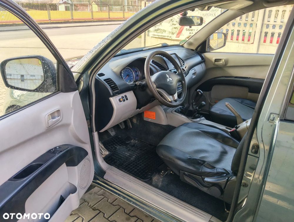 Mitsubishi L200 Pick Up 4x4 Intense Club Cab - 8